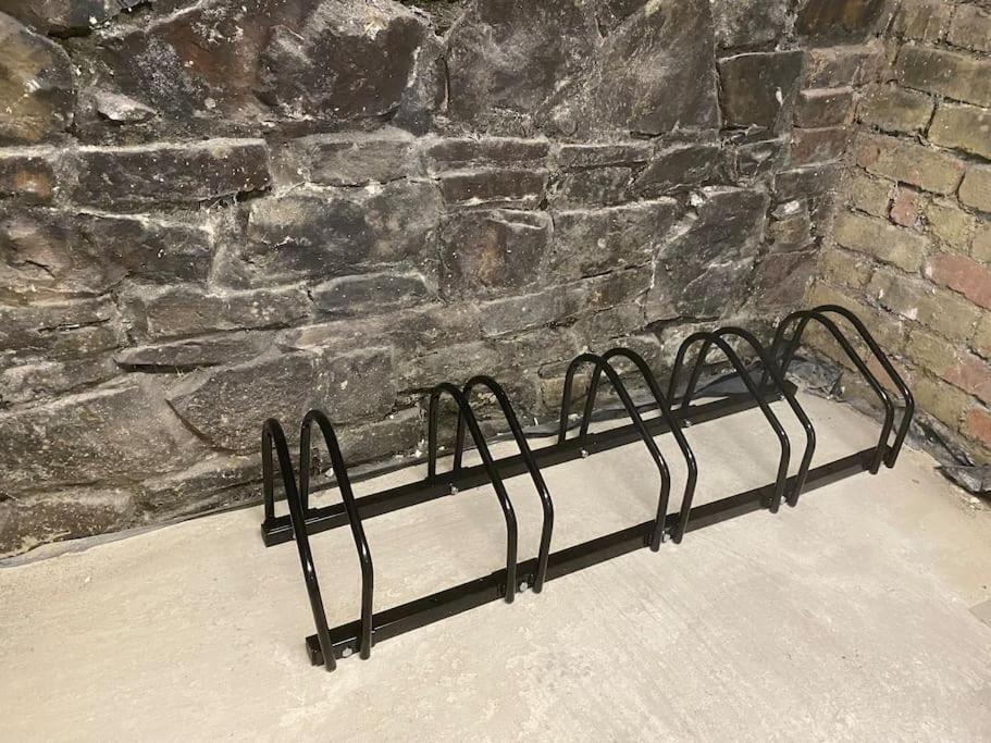 Modern 2 Bedroom Cottage Near Bike Park Wales. ميرثير تيدفيل المظهر الخارجي الصورة